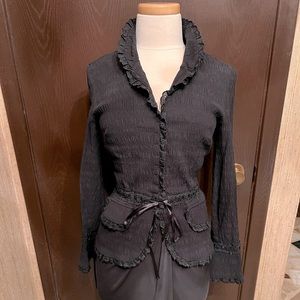 Elegant Vintage Top!
